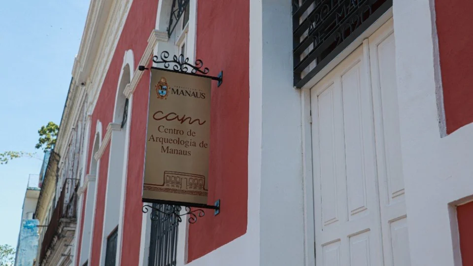 Em Manaus você pode conhecer cerâmica pré-histórica de civilizações amazônicas