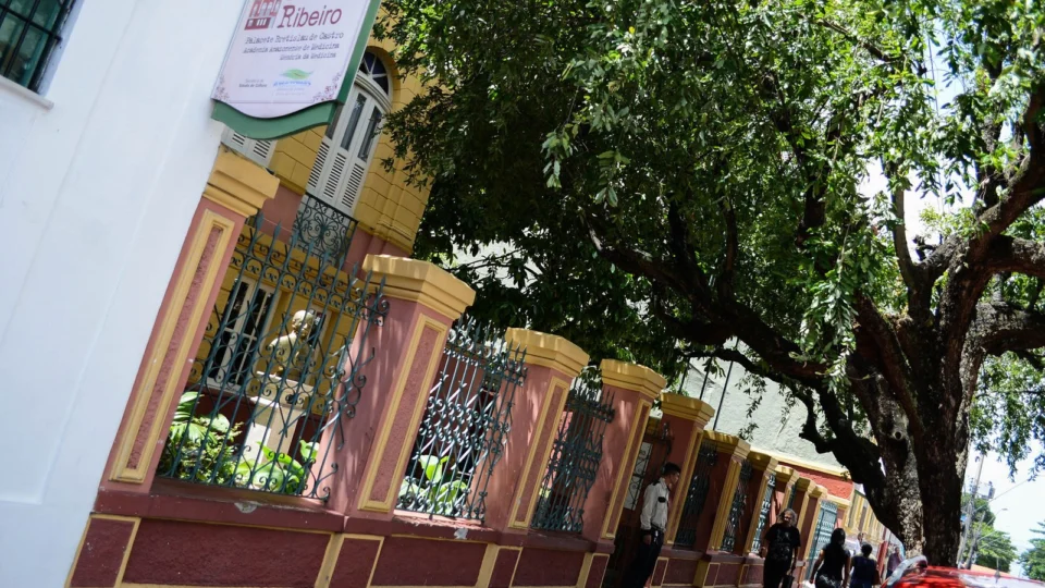 Conheça o Museu “Casa Eduardo Ribeiro”