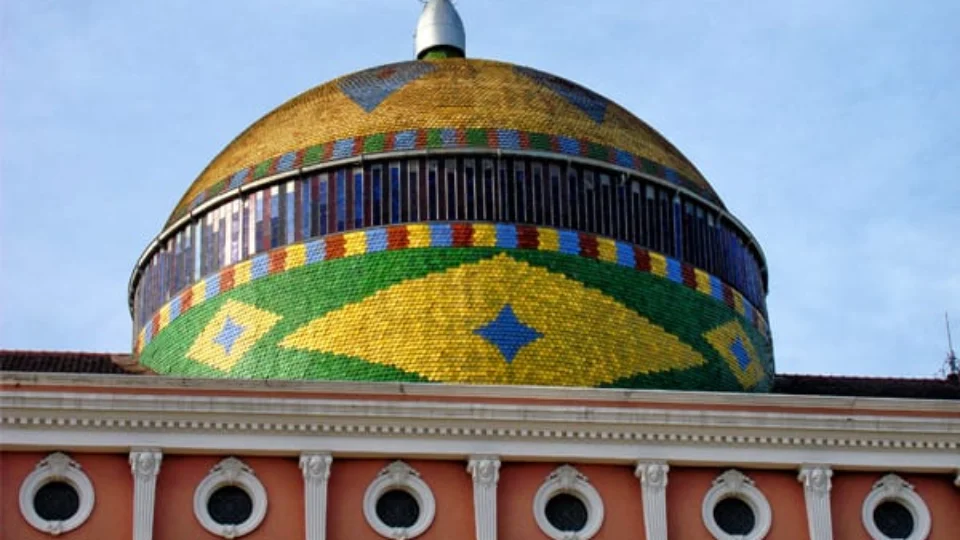 Visita em patrimônios históricos em Manaus tem entrada gratuita nesta terça (17)