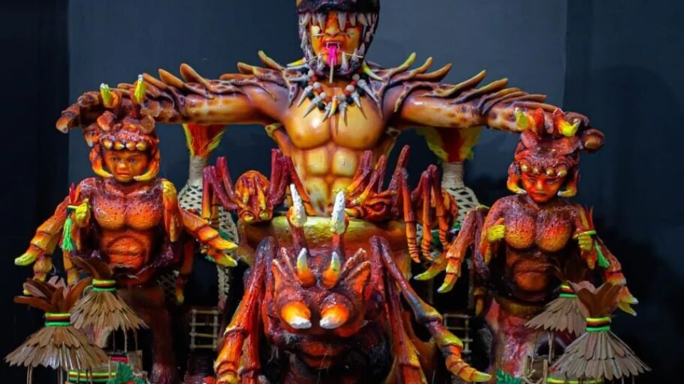 Exposição apresenta alegorias de Parintins em versão de miniatura, saiba onde é