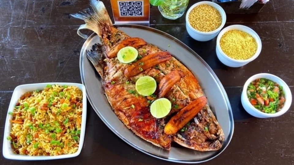 Restaurante em Manaus tem vista para o rio negro e comida regional, conheça o lugar
