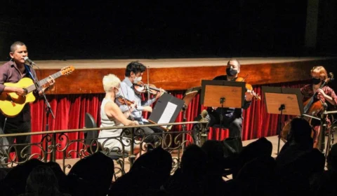 Teatro Amazonas recebe espetáculo inclusivo para pessoas com deficiência