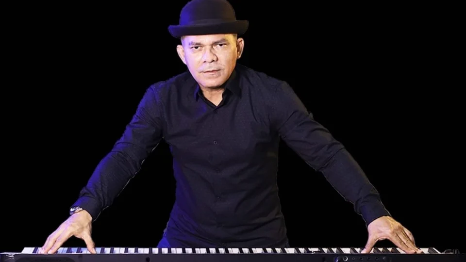 Músico do grupo Carrapicho grava DVD solo no Teatro Amazonas