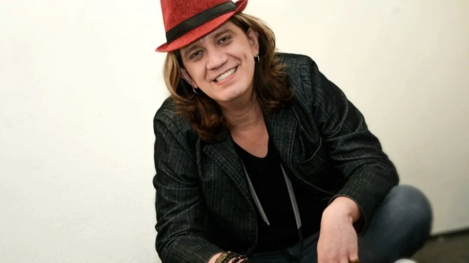 Cantor de Rock amazonense realiza show em homenagem ao Reginaldo Rossi, entenda