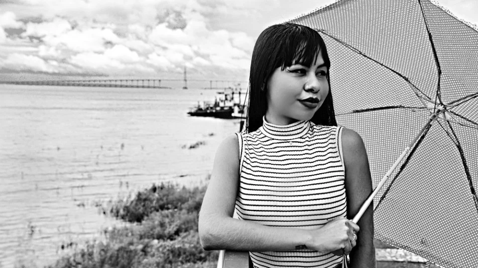 Jornalista amazonense lança livro com textos de mulheres do Brasil inteiro