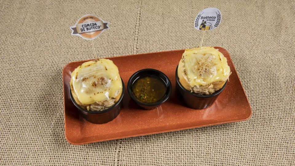 Sanduíche do buracão é opção de petisco em bar no Comida di Buteco; veja receita