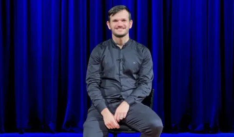 Sucesso na internet, padre Patrick estará em evento de Manaus