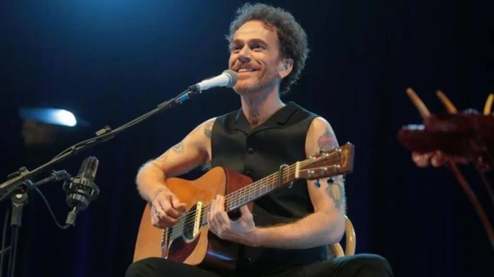 Cantor Nando Reis faz show em Manaus nesta sexta-feira