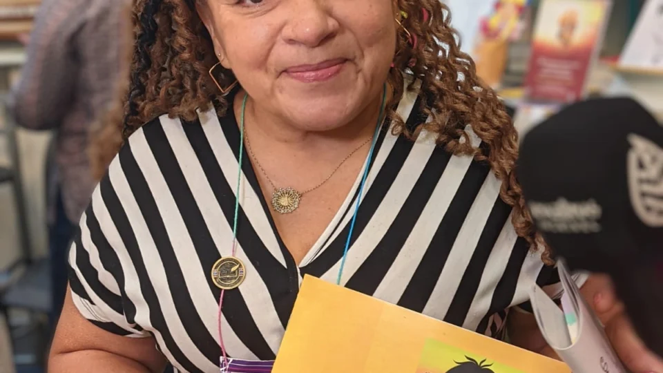 Anete Valdevino: escritora amazonense lança seu primeiro livro infantil