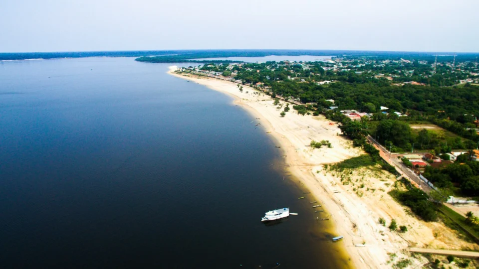 Três praias imperdíveis para conhecer em Maués, a famosa Terra do Guaraná