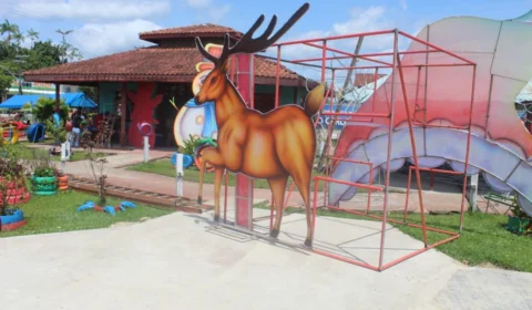 Espaço instagramável em Tabatinga é um ponto de encontro de famílias no período de festas de final de ano