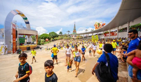 Fim de uma era: eliminação do Brasil apaga o colorido da torcida verde amarelo