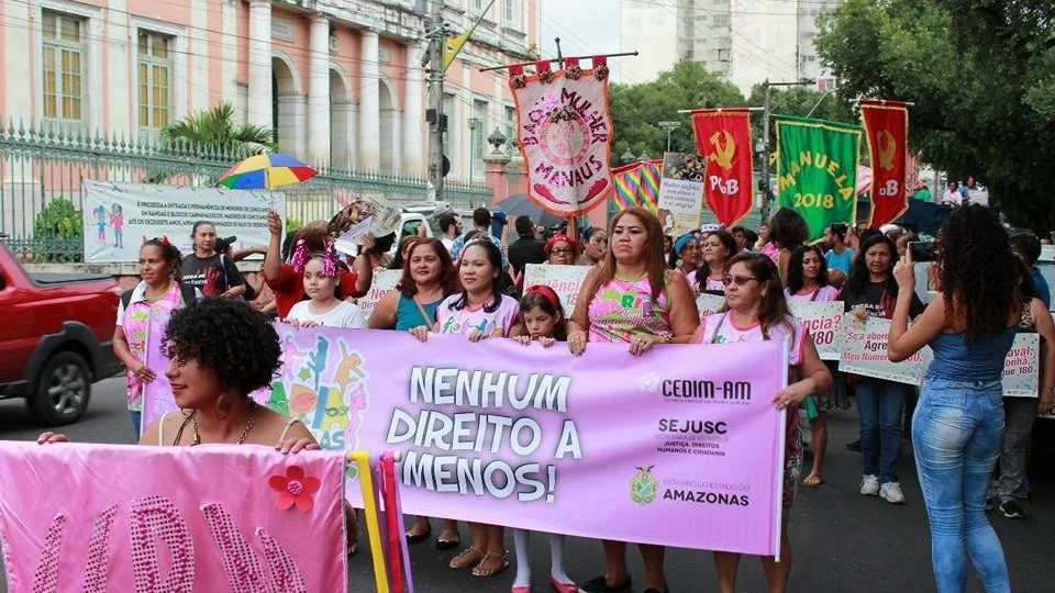Carnaval da Floresta: Banda ‘Maria vem com as outras’ reúne movimentos sociais no Largo de São Sebastião