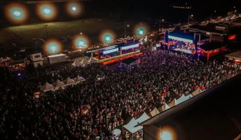 Pagode do Piloto desembarca no Via Torres, em Manaus