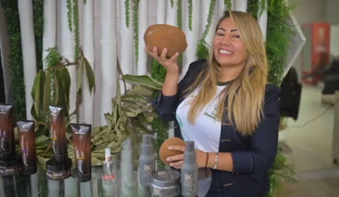 Fruta amazônica se transforma em procedimento para alisar cabelos