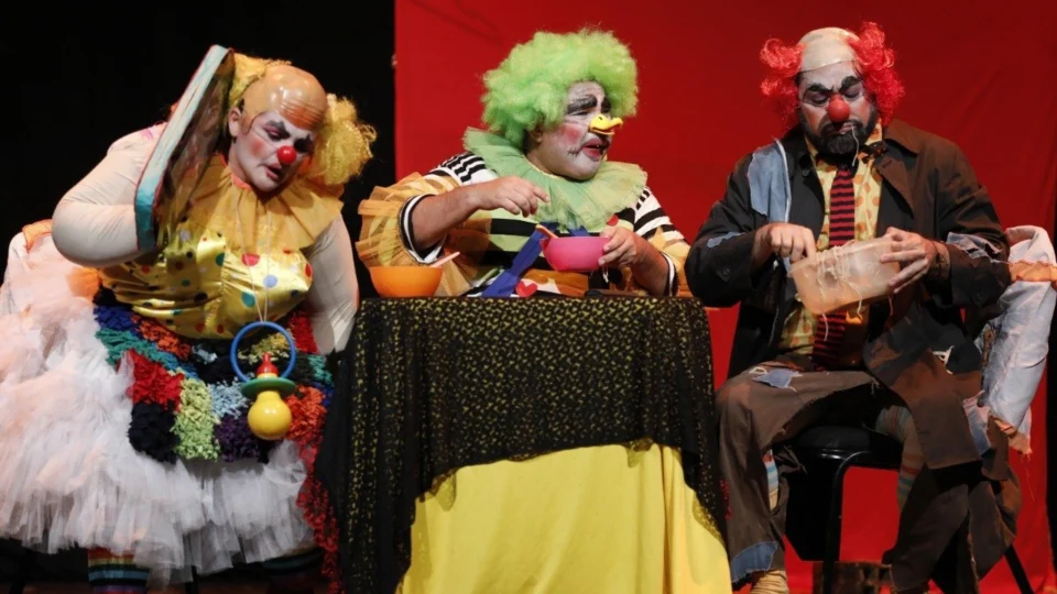 O circo está na rua: Festival gera entretenimento e valoriza o artista circense local