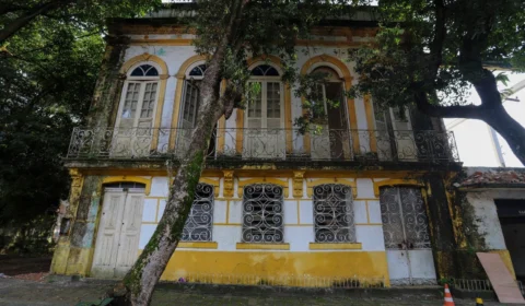 Reforma do Casarão Thiago de Mello será grande presente a poeta que faria 97 anos nesta quinta-feira (30)