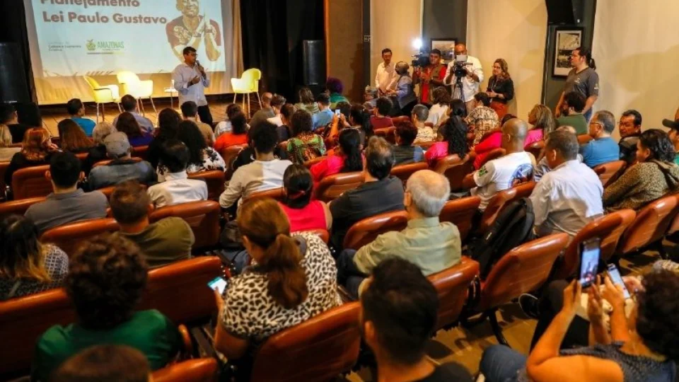 Artistas de circo, teatro, dança e audiovisual participam de reuniões setoriais de implementação da Lei Paulo Gustavo