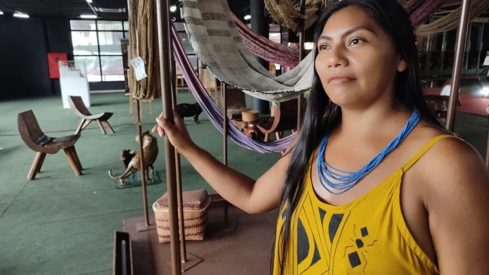 Desfile de moda indígena destaca arte originária no Centro Cultural dos Povos da Amazônia