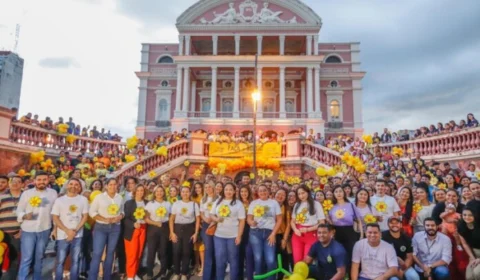 Teatro Amazonas é iluminado em alusão ao combate à exploração sexual de crianças e adolescentes