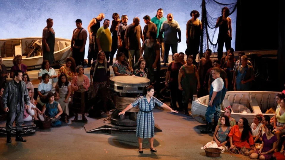 Retorno de ‘Peter Grimes’ ao Teatro Amazonas destaca a potência da cena amazonense na Ópera mundial