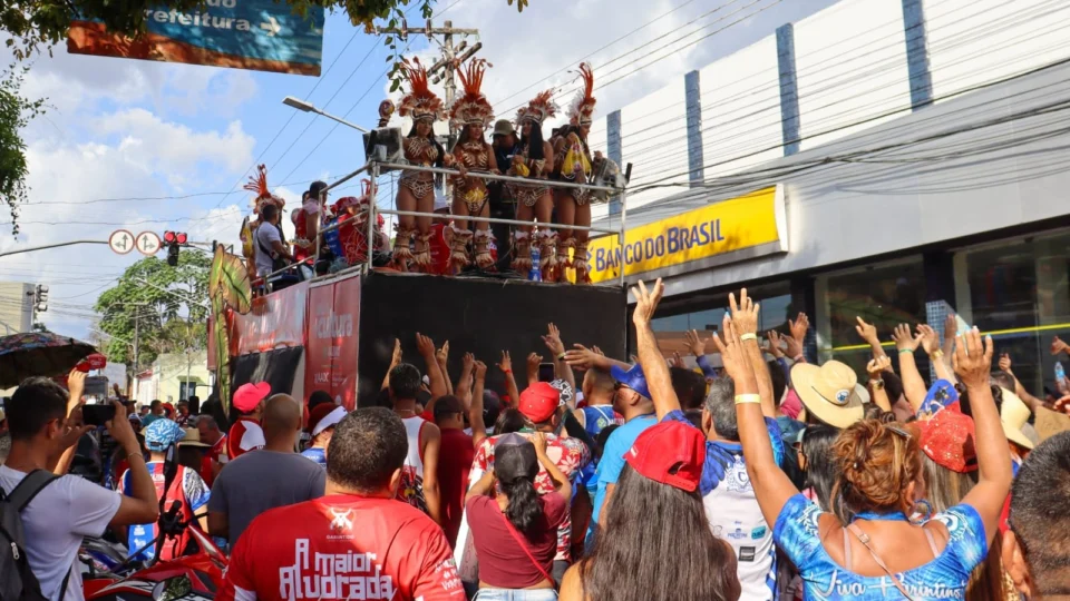 Ritmos na ilha: Governo do Amazonas leva transmissão do Festival e shows gratuitos a Parintins