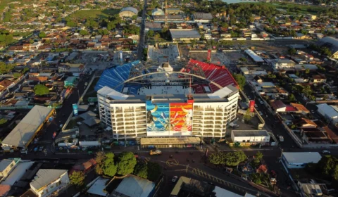 Wilson Lima destaca sucesso de mais um festival de Parintins e anuncia estudo para ampliar o Bumbódromo