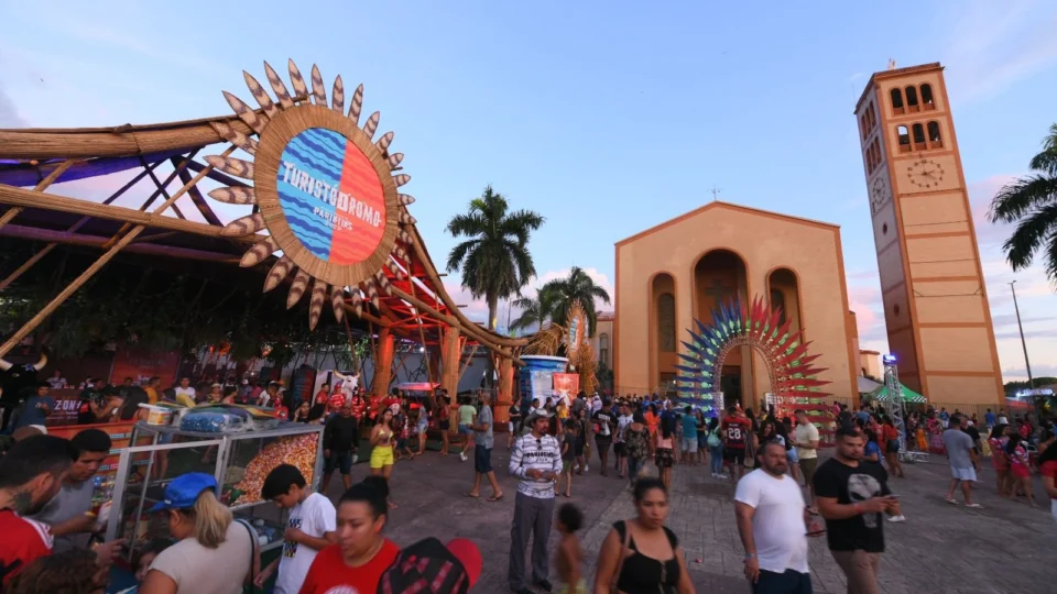 Parintins 2023: Turistódromo tem público recorde, passaportes esgotados e aprovação dos visitantes