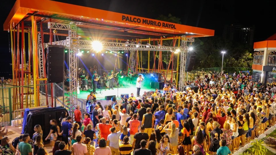 Casa de Praia Zezinho Corrêa recebe show especial de Dia dos Pais neste fim de semana