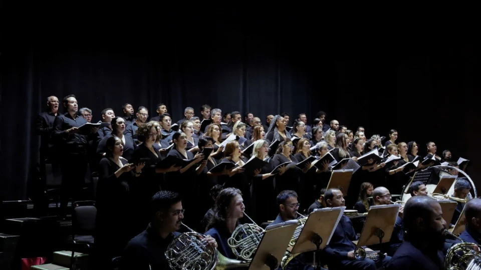 Teatro Amazonas tem espetáculos de dança, música e teatro no início de agosto