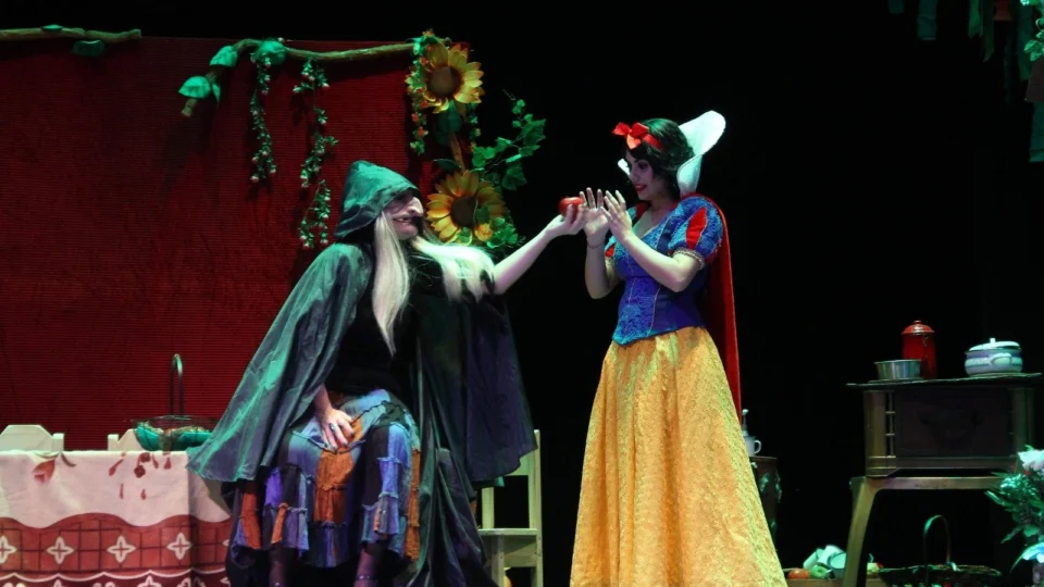 Clássico ‘Branca de Neve’ retorna ao palco do Teatro Amazonas
