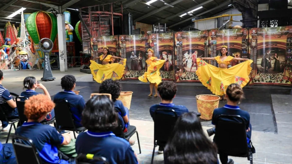 Dia do Folclore: Central Técnica de Produção é palco de atividades artísticas para alunos da rede estadual