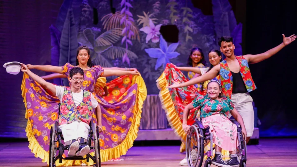 Musical celebra a arte ao alcance de todos no Teatro Amazonas