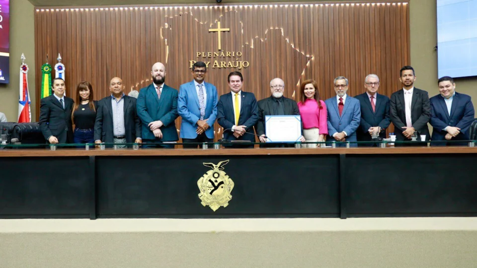 Maestro Luiz Fernando Malheiro recebe o título de Cidadão Amazonense