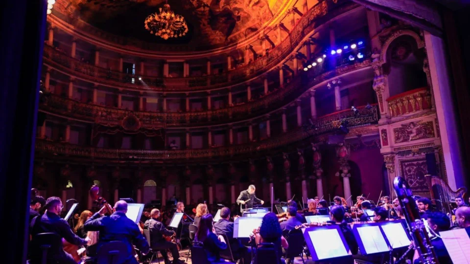 Programação do Teatro Amazonas para a segunda quinzena de outubro tem opções para todas as idades