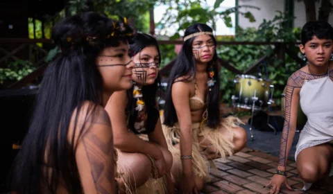 Apresentações culturais, desfile de moda indígena e feira de produtos foram atrações do Fórum da Periferia