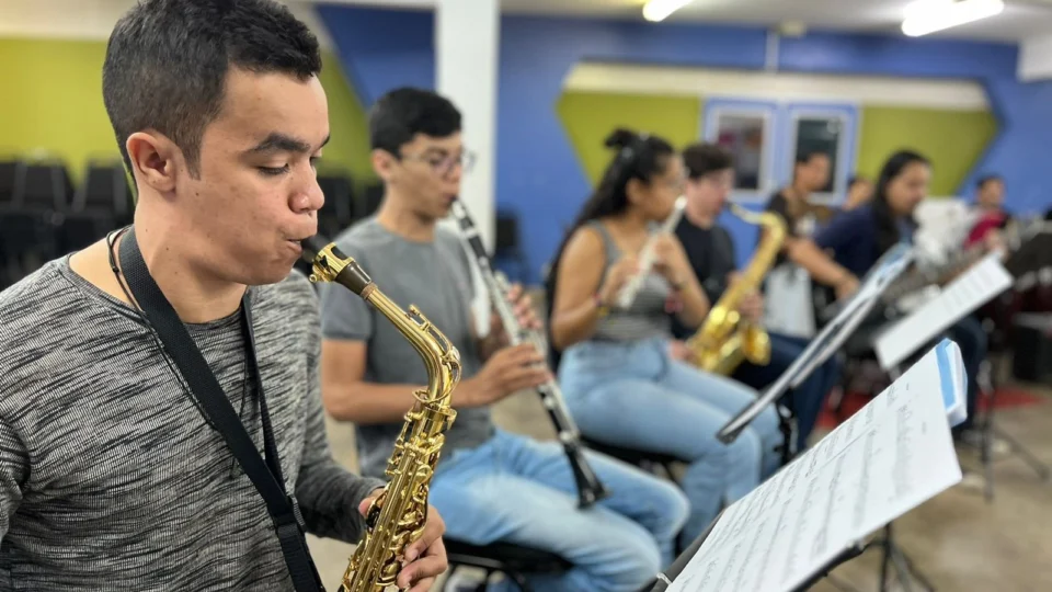 Liceu de Artes e Ofícios Claudio Santoro anuncia período para renovação de matrículas em Manaus e Envira