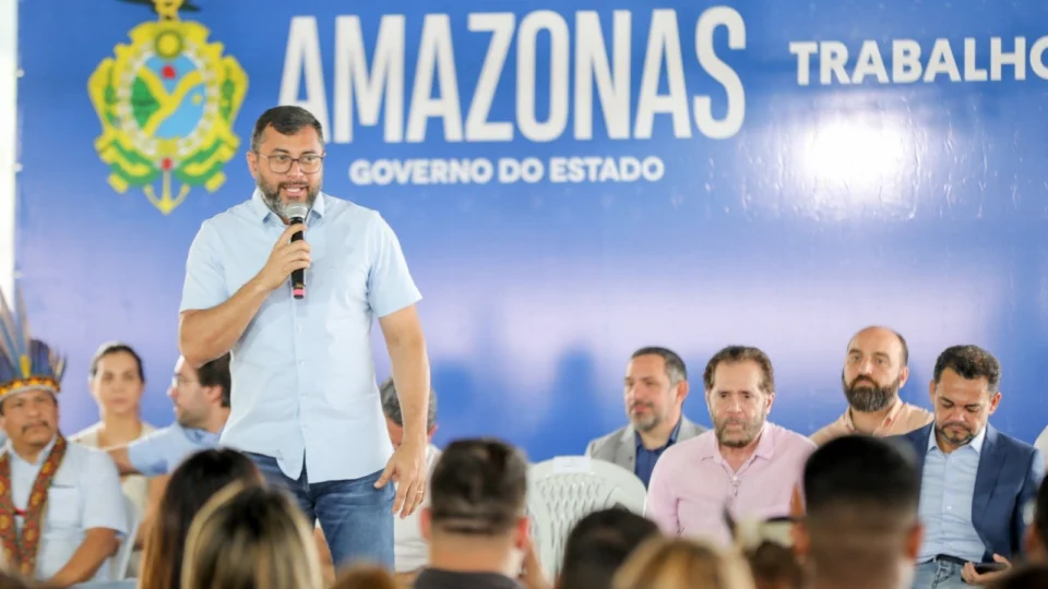 Wilson Lima entrega mais quatro terminais fluviais para atender comunidades indígenas que vivem do turismo
