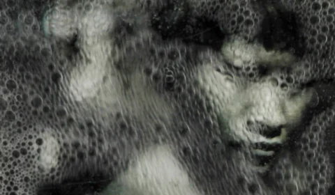 Afetos perdidos da ancestralidade feminina compõem exposição na Galeria do Largo