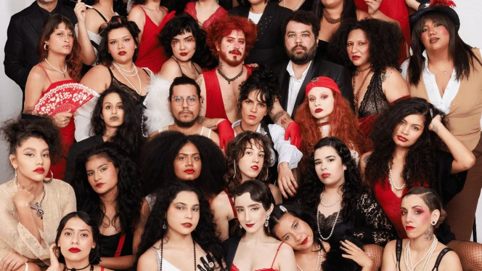 ‘Cabaré Chinelo – O Show’ lança álbum com trilha sonora do espetáculo no palco do Teatro Amazonas