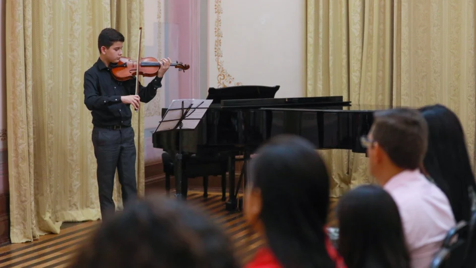 Alunos do Núcleo de Música do Liceu Cláudio Santoro realizam recital especial no Palácio da Justiça