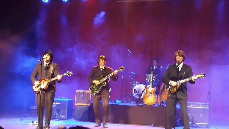 Especiais com Beatles e Pink Floyd agitam julho no Tacacá na Bossa, no Largo de São Sebastião