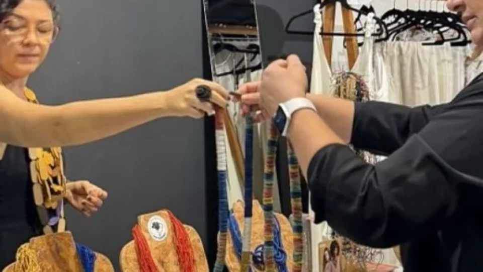 Palácio Rio Negro recebe feira que reúne arte, design, moda e gastronomia