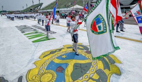 Desfile dos Colégios Militares da Polícia Militar do Amazonas reúne mais de 4 mil pessoas no Sambódromo