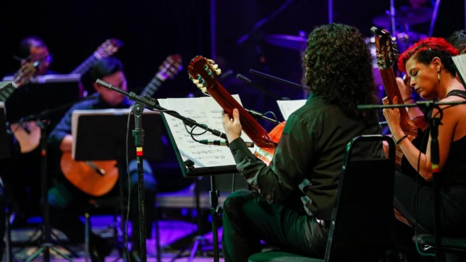 Orquestra de Violões do Amazonas apresenta concerto inédito ‘Espanhóis’ no Teatro Amazonas