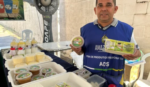 Governo Presente: ADS realiza edição especial da Feira de Produtos Regionais e beneficia instituições com entrega de peixes