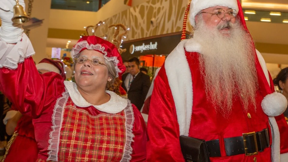Papai Noel “chega” em Shopping de Manaus, confira