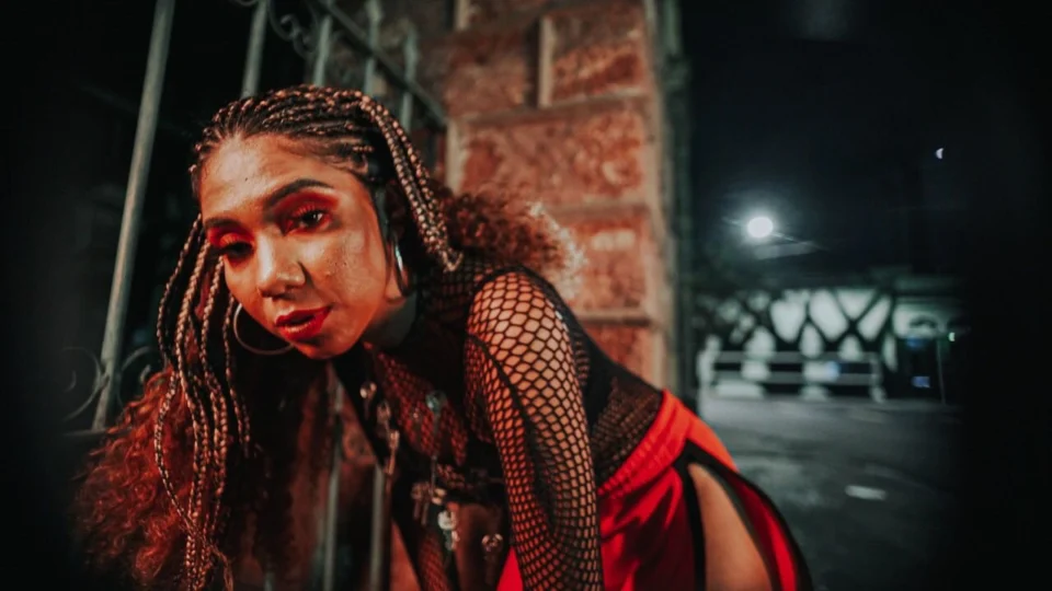 Artista amazonense lança single ‘Fênix’ com participação de Karen Francis￼