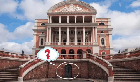 Descubra o que se esconde na porta “secreta” do Teatro Amazonas