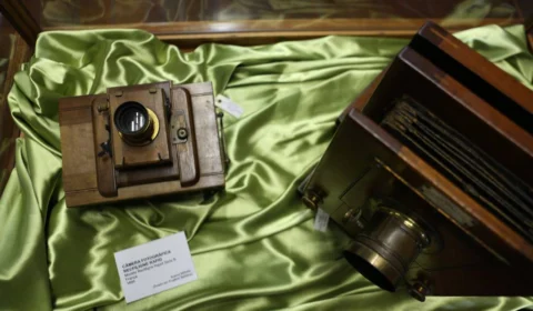 Partituras musicais e pôsteres de cinema antigos são peças de acervo em museu de Manaus, conheça o lugar